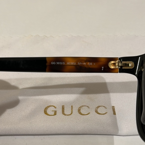 Authentic Gucci Rectangle Sunglasses! Model: GG 3613 - Picture 12 of 16